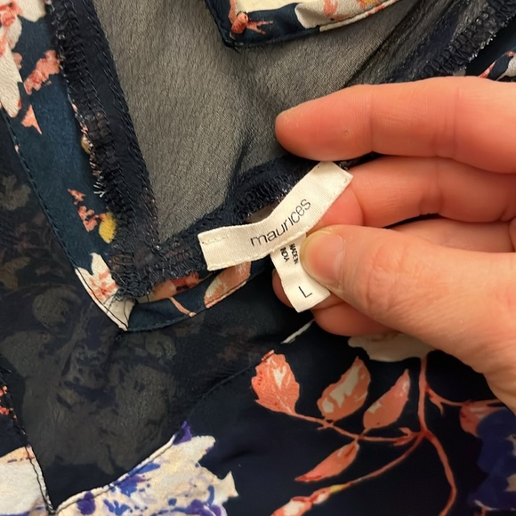 Maurice’s Floral Sleeveless Top - Black and Blue size Large - Picture 2 of 6